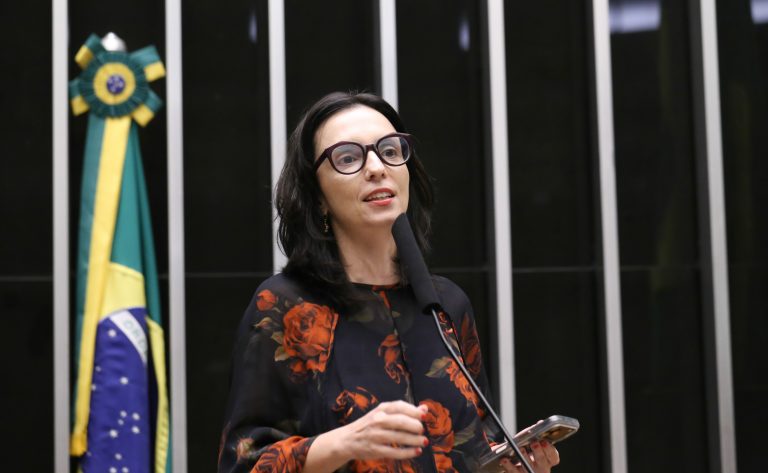 Comissão de Saúde aprova projeto que reconhece acesso a medicamentos como direito humano