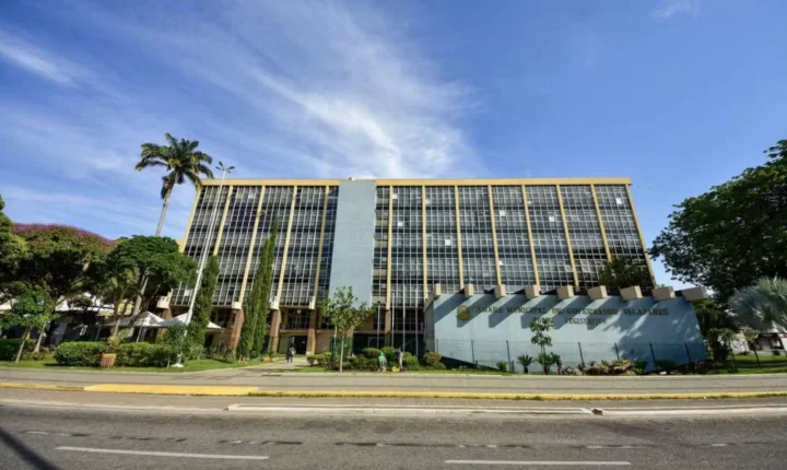 Justiça obriga Estado e Prefeitura de Valadares a fornecer remédio de alto custo para bebê com síndrome rara