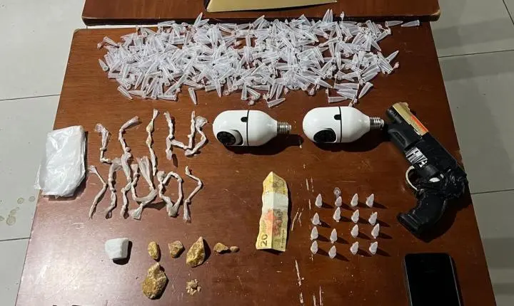 Polícia Militar prende dois homens por tráfico de drogas em Periquito